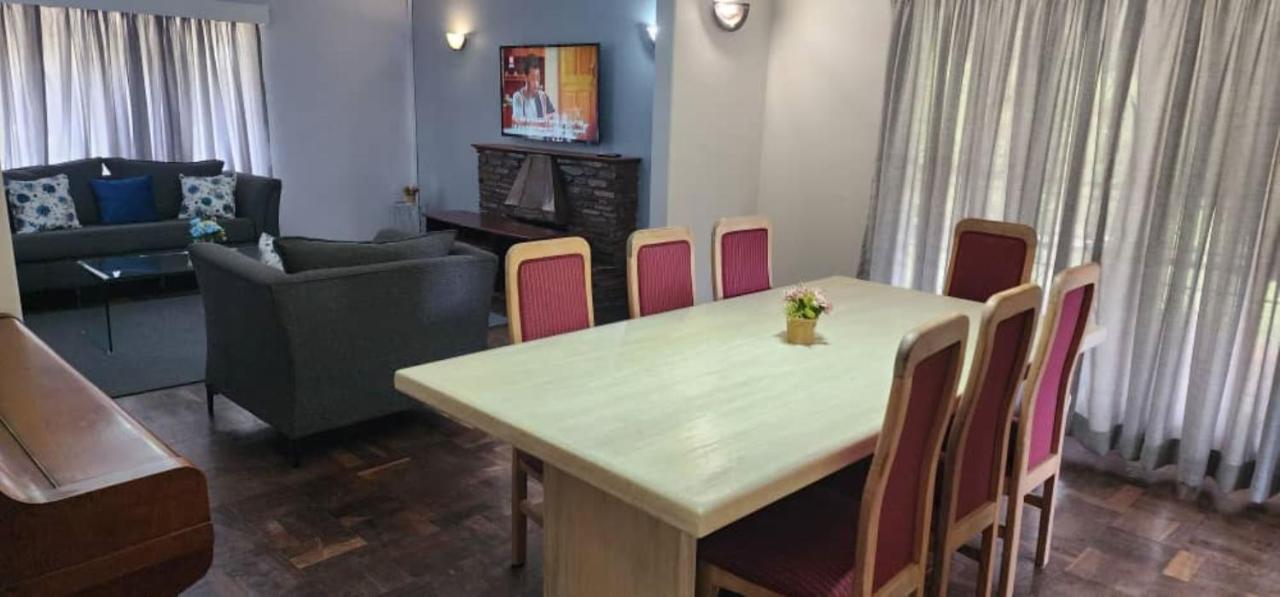 Lovely 3 Bed In Mount Pleasant - 2153 ฮาราเร ภายนอก รูปภาพ